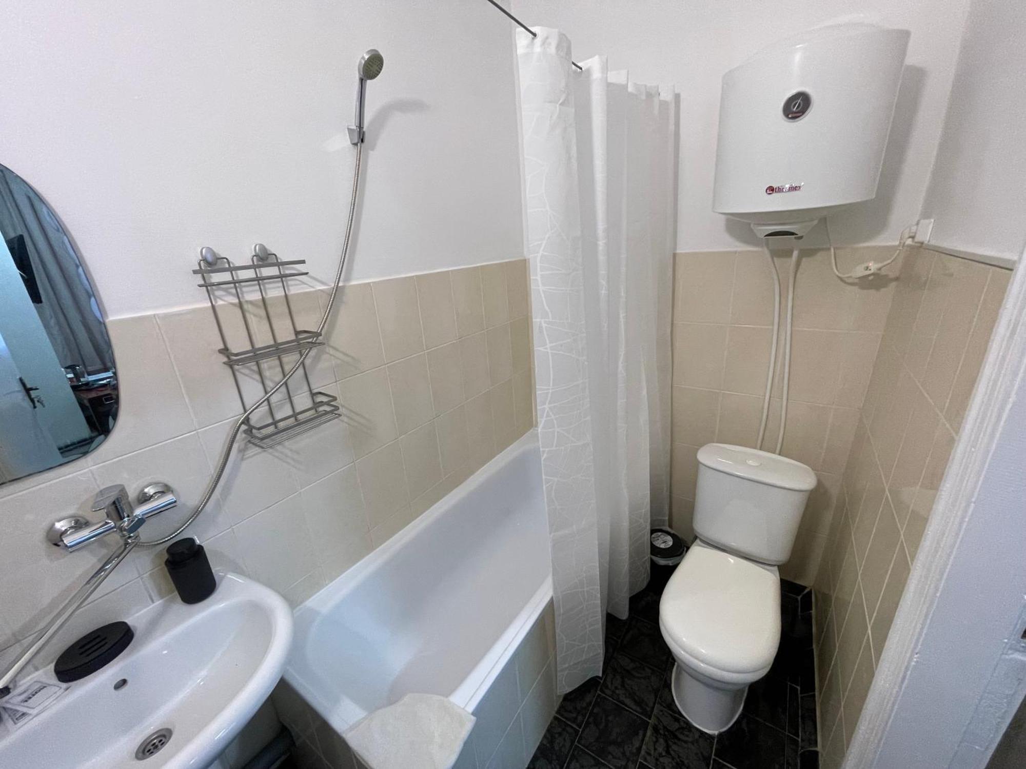 Medelean Hotel Comrat Dış mekan fotoğraf
