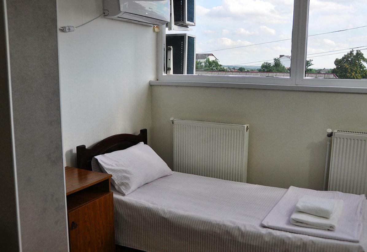 Medelean Hotel Comrat Dış mekan fotoğraf