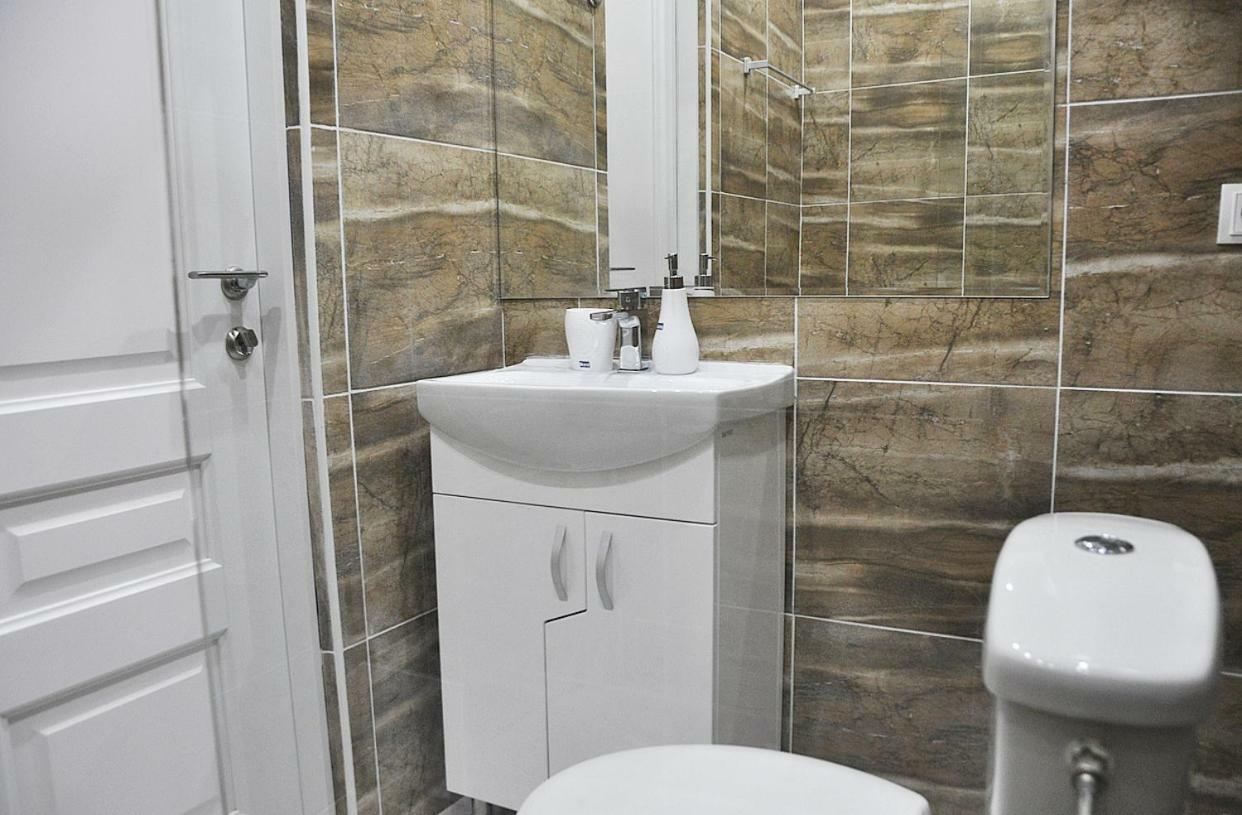 Medelean Hotel Comrat Dış mekan fotoğraf