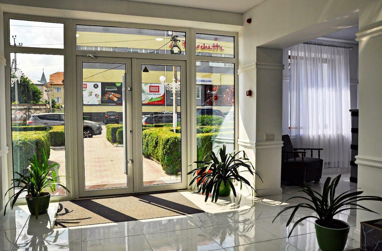 Medelean Hotel Comrat Dış mekan fotoğraf
