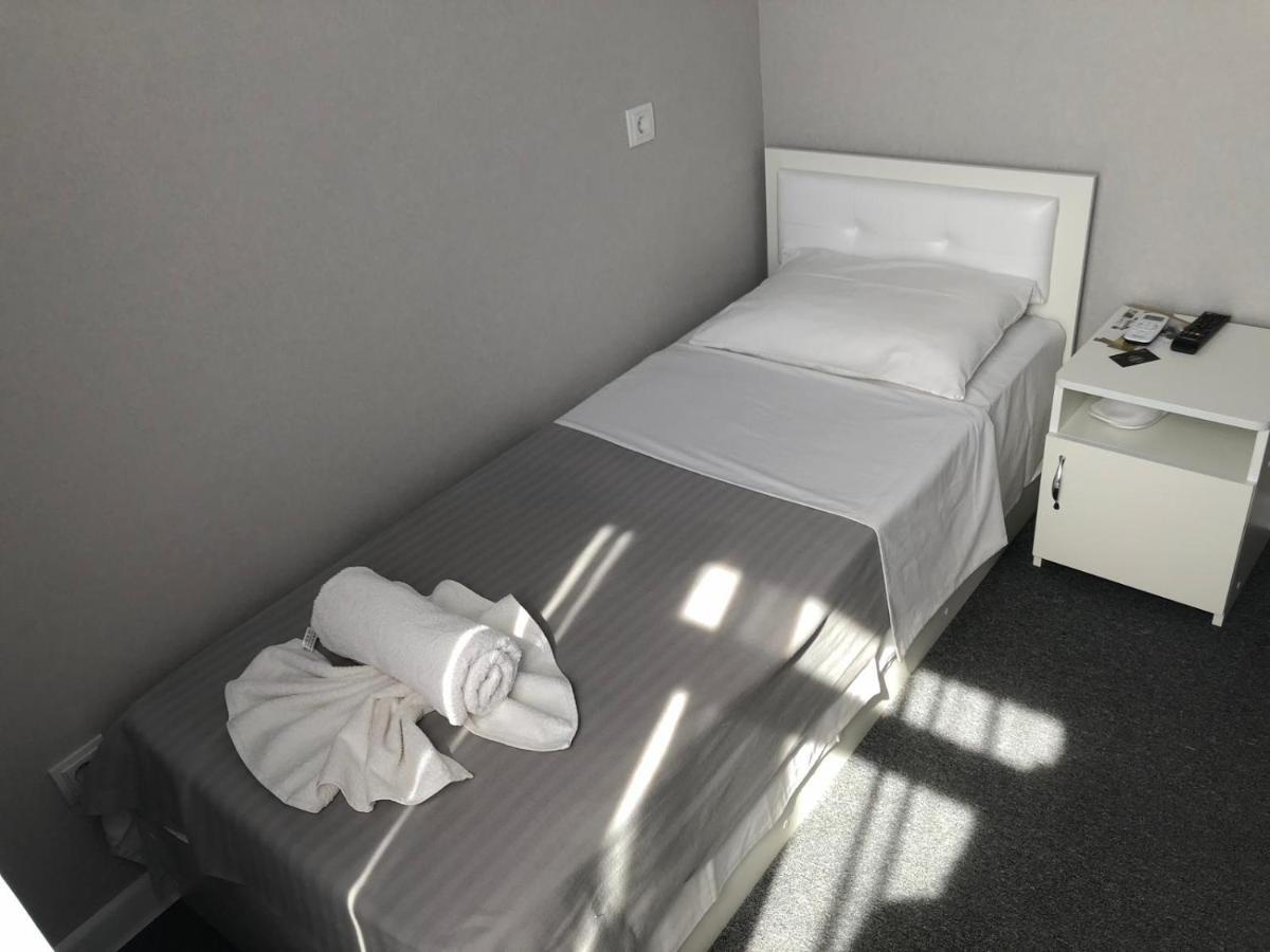 Medelean Hotel Comrat Dış mekan fotoğraf