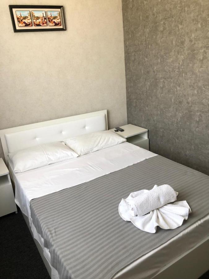 Medelean Hotel Comrat Dış mekan fotoğraf