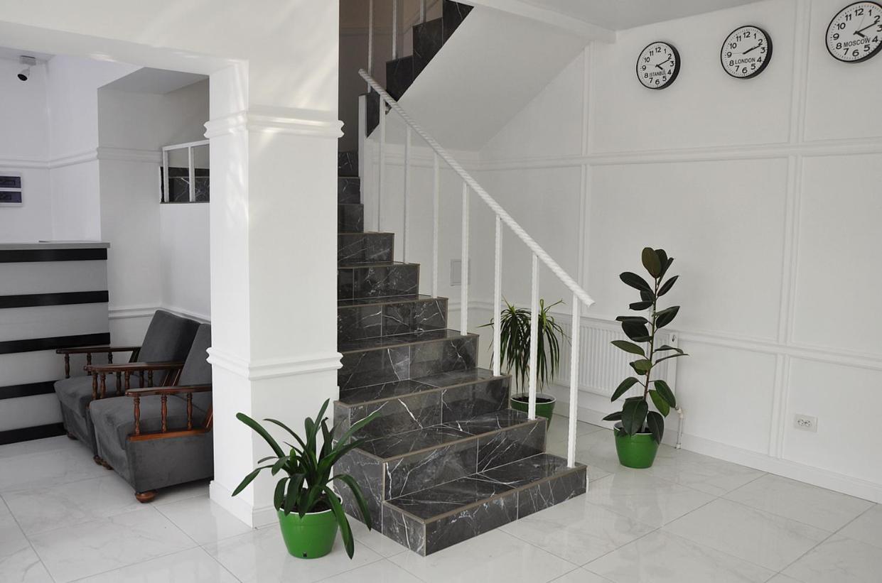 Medelean Hotel Comrat Dış mekan fotoğraf